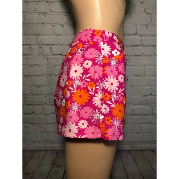 Super cute‎ & Summery pink floral SO short NEW $18 Size 9 - Picture 2 of 3